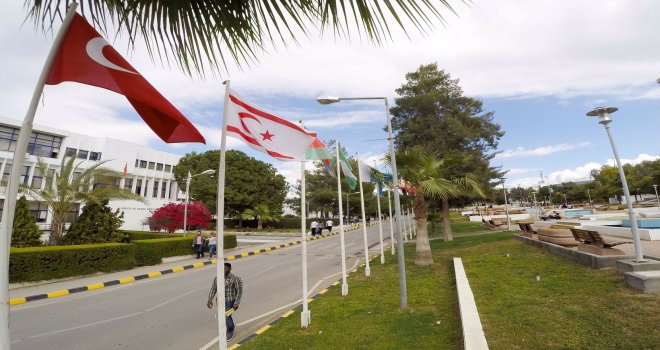 LAÜ’ye yatay geçişle gelen öğrencilere burs imkanı