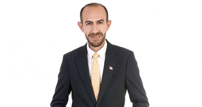 Lefkoşa’da Suphi Asiltürk adaylıktan çekildi