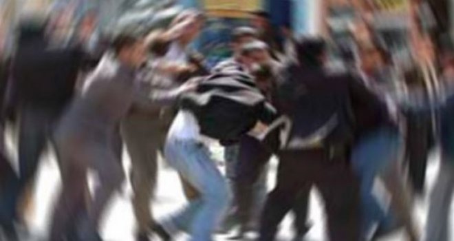 LEFKOŞA’DA VE GÖNYELİ’DE KAVGA… 