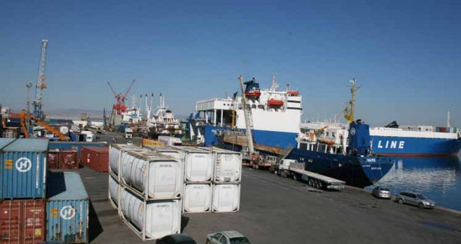 Mağusa Limanı’nda mülteci operasyonu