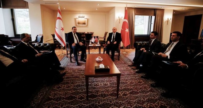 MALİYE BAKANI DENKTAŞ, ADAYA DÖNDÜ...“YARARLI TEMASLAR YAPTIK. GÖRÜŞMELERDE MALİ VE EKONOMİ KONULARI ÜZERİNDE DURULDU..”