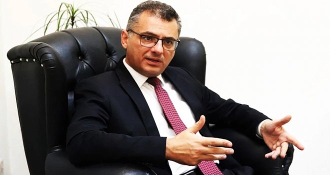 Memleket, Anayasa ihlalleriyle karşı karşıya bırakıldı