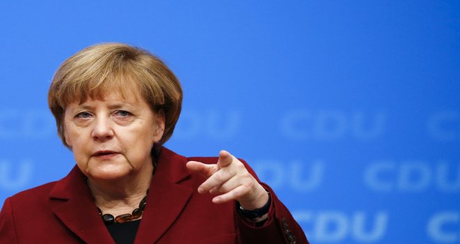 Merkel'den Türkiye'yi kızdıracak açıklama