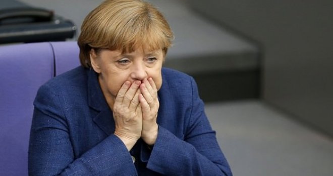 Merkel'e kötü haber! Tehlike çanları çalıyor...