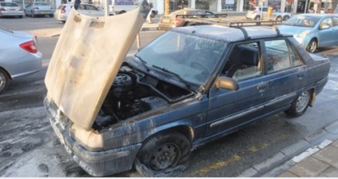 MOTORU ZORLAYINCA ARABA ALEV ALDI