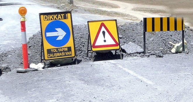 Okullar Yolu Kavşağı ile Sivil Savunma arasındaki yol trafiğe kapandı