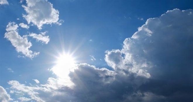 ÖNÜMÜZDEKİ GÜNLERDE HAVA GENELLİKLE AZ BULUTLU, SICAKLIK 39 DERECE