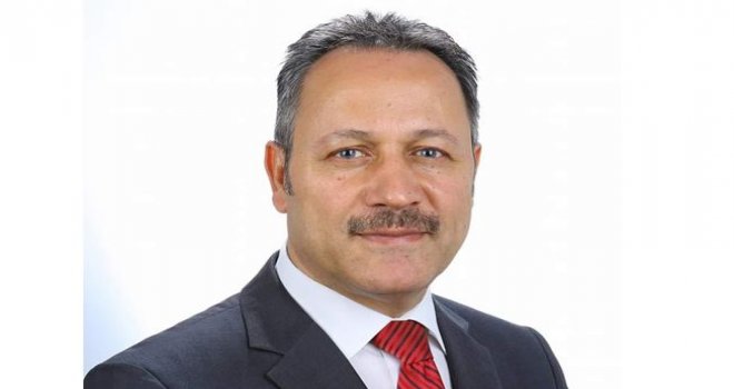 ÖZTÜRK: HAVANDA SU DÖVÜLDÜ, AKINCI’YA SEÇİM MALZEMESİ VERİLDİ. TÜRKİYE 5’Lİ ZİRVEYE İZİN VERMEMELİ