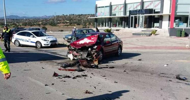 Pamuklu yakınlarında bu sabah saat 9:30 sıralarında bir trafik kazası meydana geldi.
