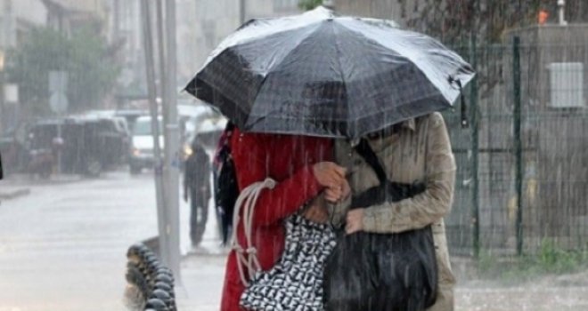 PAZARTESİ YAĞIŞ BEKLENİYOR… SICAKLIK 3-4 DERECE DÜŞECEK