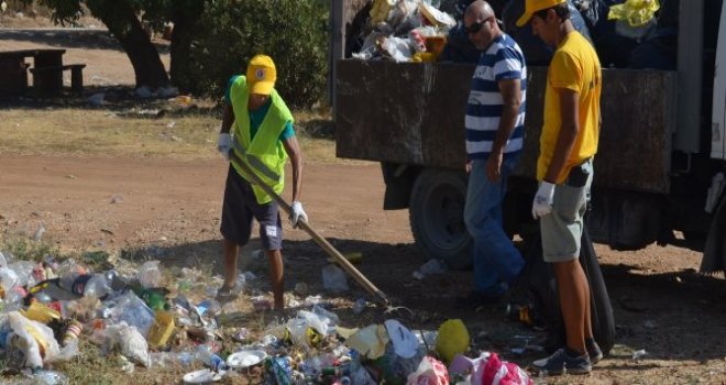 PİKNİK ALANI’NDAN 18 TON ÇÖP TOPLANDI!