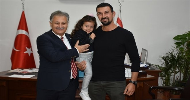 PİLLİ, MİNİK TİP 1 DİYABET HASTASINA SÜREKLİ ŞEKER ÖLÇÜM CİHAZI VERDİ