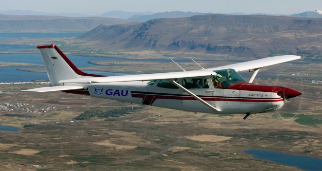 PİLOTAJ EĞİTİMİ VERME YETKİSİNE SAHİP KIBRIS’IN TEK ÜNİVERSİTESİ   GAÜ, CESSNA 172 RG MODEL UÇAĞINI FİLOSUNA DAHİL ETTİ