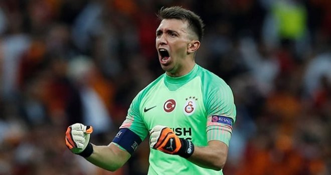 PSG'den Muslera'ya müthiş teklif!