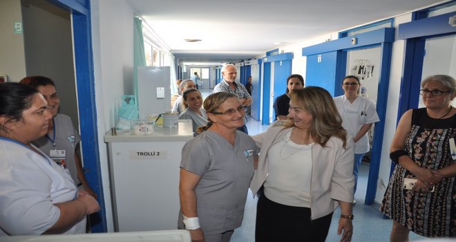 SAĞLIK BAKANI BESİM’DEN HASTANEYE BAYRAM ZİYARETİ.