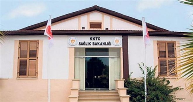 SAĞLIK BAKANLIĞI KANSER TEDAVİSİ GÖRÜRKEN PCR TESTİ POZİTİF ÇIKIP PANDEMİ HASTANESİNE AKTARILAN ARDINDAN TEST SONUÇLARI NEGATİFE DÖNEN BİR KADININ KANSER NEDENİYLE ÖLDÜĞÜNÜ AÇIKLADI