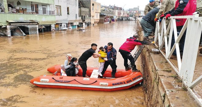 Şanlıurfa bir kez daha sele teslim oldu