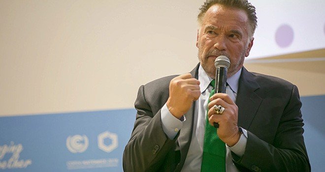 Schwarzenegger, Trump için “çatlak” tabirini kullandı