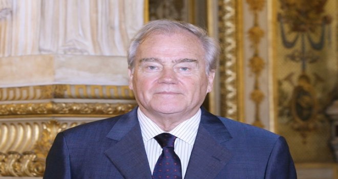 SENATÖR CAMBON: FRANSA TOTAL ŞİRKETİNİ KORUYACAK