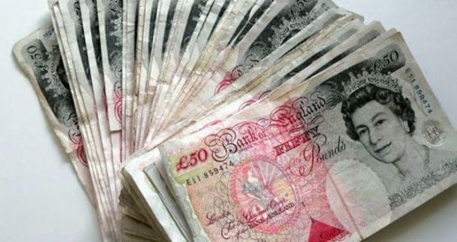 Sterlin "Brexit iyimserliği" ile 1.30'u aştı