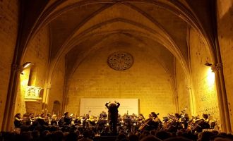 15. ULUSLARARASI BELLAPAIS İLKBAHAR MÜZİK FESTİVALİ DÜNYACA ÜNLÜ ŞEF SUİLEN’İN YÖNETECEĞİ CUMHURBAŞKANLIĞI SENFONİ ORKESTRASI’NIN KONSERİ İLE YARIN AKŞAM BAŞLIYOR