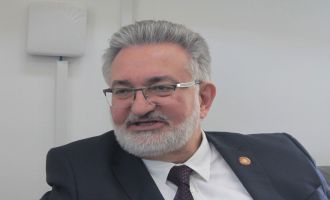 BENTER: “İNGİLİZ ÜSLERİ KOMUTANI, BÖLGEDEKİ TÜRK MAL SAHİPLERİNİN KORUNACAĞI GARANTİSİ VERDİ”