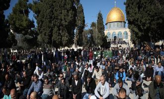 Bugünü “öfke günü” ilan eden Filistinliler protesto gösterisi düzenliyor
