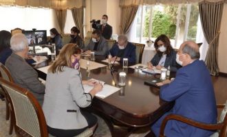Cumhurbaşkanı Tatar doktorlar ile bir araya geldi