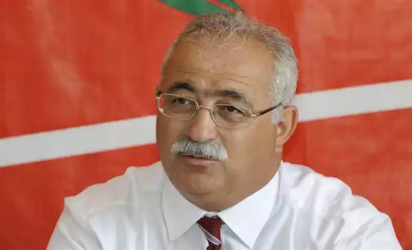 İZCAN, TC DIŞİŞLERİ BAKANI ÇAVUŞOĞLU’NU ELEŞTİRDİ