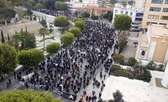 LEFKOŞA’NIN GÜNEYİNDE VE LİMASOL’DA BİNLERCE KİŞİ EYLEM YAPTI