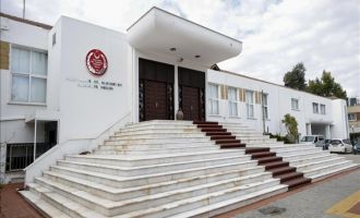Meclis nisap yetersizliği nedeniyle toplanamadı... Toplantıya yarım saat ara verildi