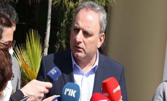 Stefanos Stefanu: İsrail Kıbrıs'ı işgal ediyor