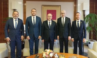 SÜİB Başkanı Mahmut Erden: “Mersin Limanı’ndaki sorunlar için Ankara’da girişimde bulunduk”