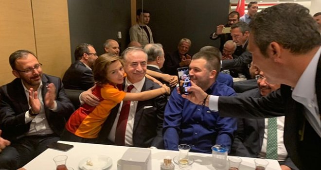 TFF Başkanı Nihat Özdemir derbinin en güzel karesini yorumladı: Güzel bir durum oluştu