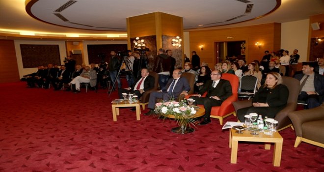 TÜKETİCİLER DERNEĞİ TÜKETİCİLER GÜNÜ DOLAYISIYLA KONFERANS DÜZENLEDİ