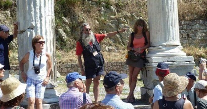 Turist rehberi kursu düzenleniyor