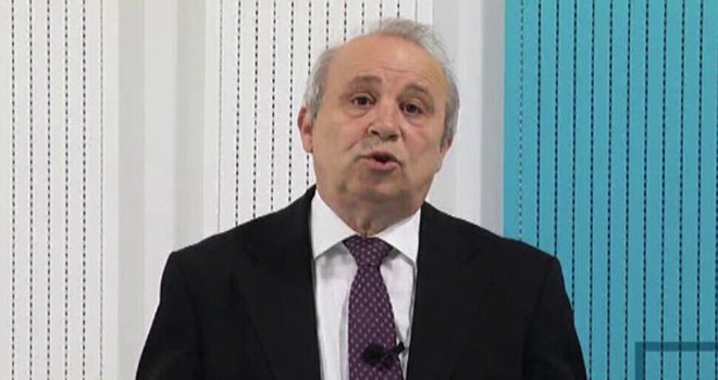 Türkiye'de Bilim Kurulu üyesi Akın: "Toplum kontrolü kaybetti"