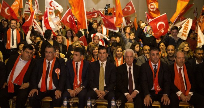 UBP İSKELE’DE MİTİNG DÜZENLEDİ...