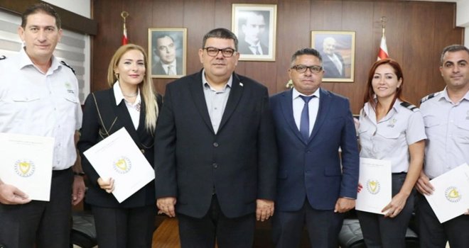 Ülkeye girişlerde uyuşturucu tespit eden gümrük memurları ödüllendirildi