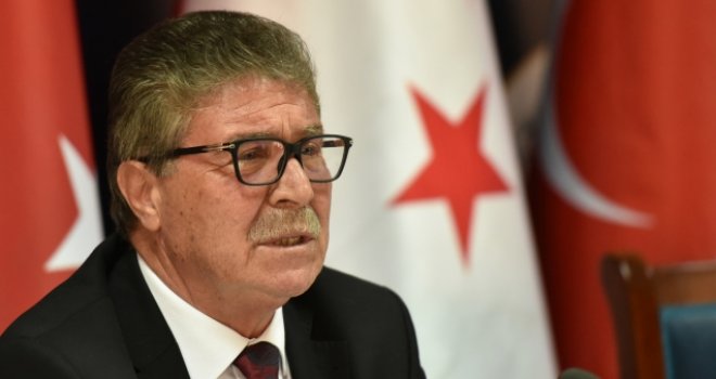 Üstel'den döviz açıklaması: Halkımızın moralini bozmayın