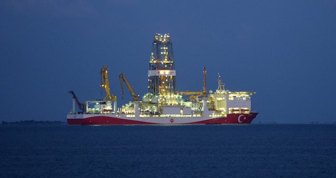 ‘Yavuz’, Taşucu Limanı açıklarında demirledi