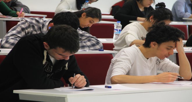 YÜKSEKÖĞRENİM DAİRESİ TÜRKİYE ÜNİVERSİTELERİNDE AYRILAN KONTENJANLARA BAŞVURULARLA İLGİLİ AÇIKLAMA YAPTI.