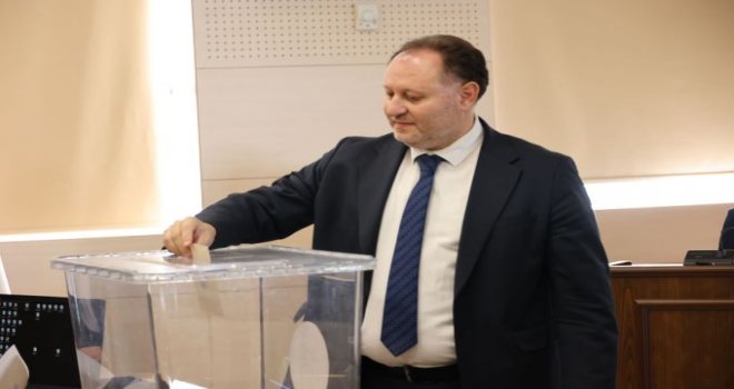 Ziya Öztürkler yeniden aday!