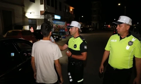 Trafik denetimlerinde bin 983 sürücü kontrol edildi: 40 araç trafikten men, 2 sürücü tutuklandı