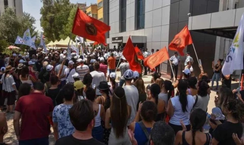 Kamuda yetkili 5 sendika Maliye Bakanlığı'nda eyleme gitti: "Game Over" istifa edin