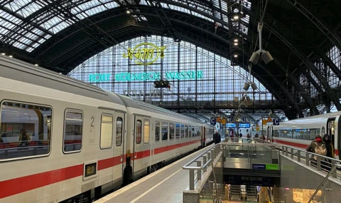 Almanya’da yeni grev dalgası toplu ulaşımı felç etti