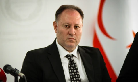 Öztürkler “AB gerçekten anlaşma istiyor olsaydı Güney Kıbrıs’a silah göndermezdi”