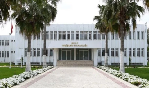 Dışişleri Bakanlığı: Fitto'nun veya AB'nin herhangi bir temsilcisinin KKTC'de resmi bir sıfatı yoktur!