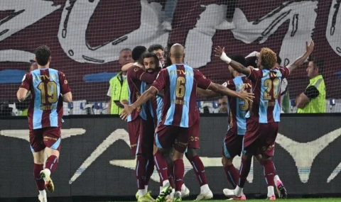 Trabzonspor, Galatasaray’ı hezimete uğrattı: Salah 3 gol 1 asistle yıldızlaştı